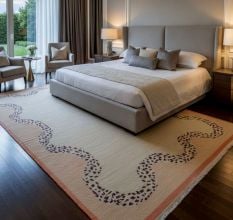 Handcrafted Vintage Cotton and Wool Handknotted Rug for Heritage Homes